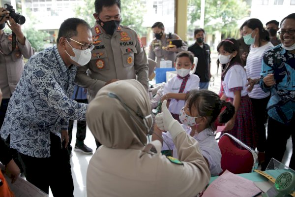 Wali Kota Makassar Bersama Kapolda Sulsel Launching Road Show Vaksinasi Anak Usia 6-11 Tahun