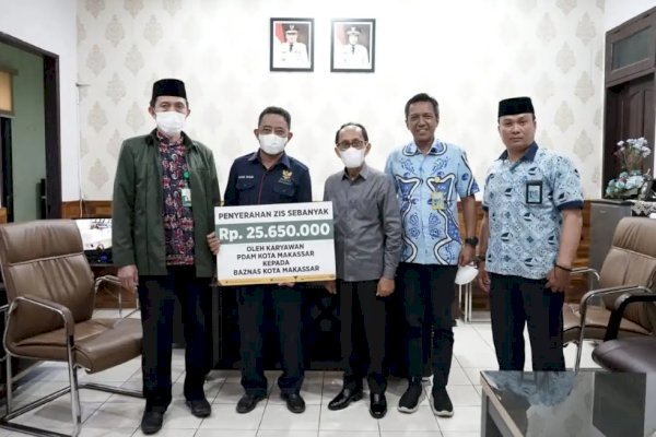 PDAM Makassar Serahkan Zakat, Infak dan Sedekah Kepada Baznas