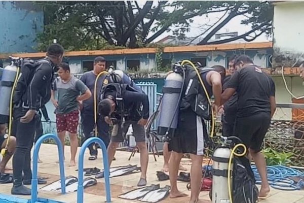 Maksimalkan Kompetensi Water Rescue, Puluhan Personel Damkar Makassar Berlatih Scubadiving