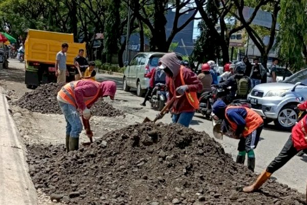 DPU Makassar Terus Jalin Komunikasi dengan Dinas PU Pemprov Demi Kenyamanan Warga