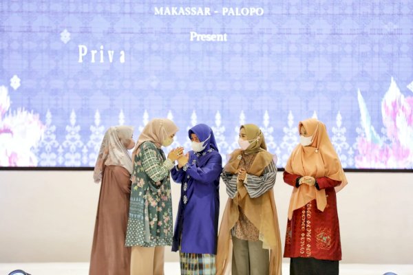 Hadiri Fashion Show Riamiranda, Ketua TP PKK Apresiasi Karya Kawula Muda