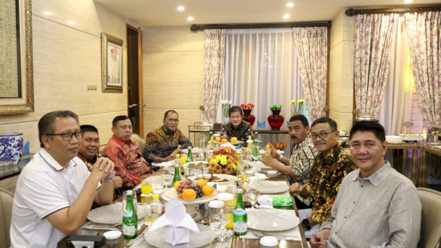 Sambut Kepala Basarnas RI, Wali Kota Makassar Suguhkan Kuliner Makassar