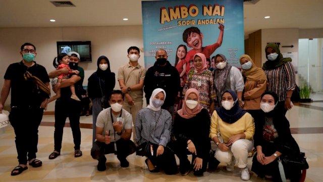 Dukung Sineas Lokal, Kadispar Makassar Nobar Film Ambo Nai Supir Andalan