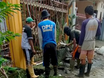 Satgas Drainase DPU Makassar Lakukan Pengerukan 38 Titik Lokasi