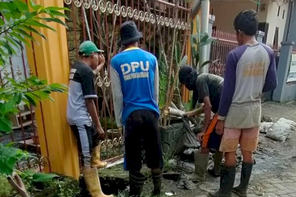 Satgas Drainase DPU Makassar Lakukan Pengerukan 38 Titik Lokasi