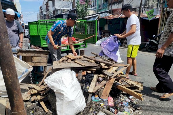 Lurah Gaddong Gerak Cepat Atasi Tumpukan Sampah