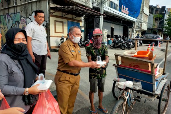 Berbagi Makanan Buka Puasa Ala Dinas Pertanahan Kota Makassar