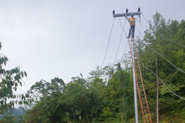 Dorong Peningkatan Kualitasi Hidup, PLN Terangi Ratusan Kepala Keluarga Pelosok Desa di Sulsel