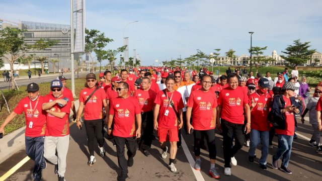 Lepas Ribuan Peserta Jalan Santai PSBM, Danny: Ajang Pererat Silatuhrahim