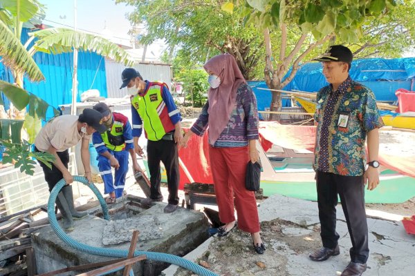 Bersama Anggota DPRD Makassar, Kadis PU Tinjau Kondisi IPAL di Pulau Lae-lae