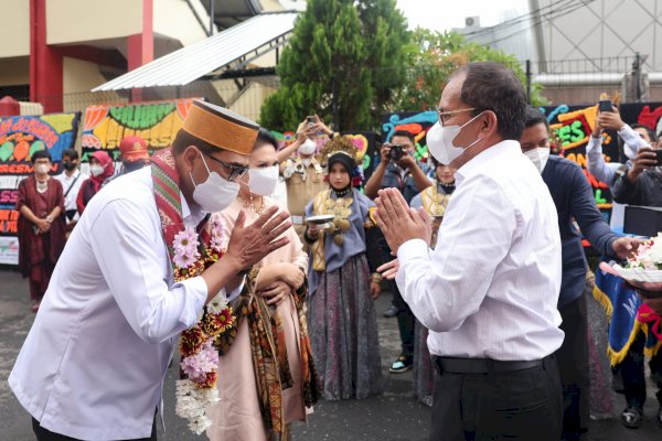 Wali Kota Danny Dampingi Menhub RI Resmikan RS PIP