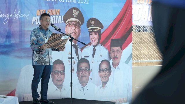 Resmi, Pegawai Honorer Perumda Air Minum Kota Makassar Diambil Sumpah