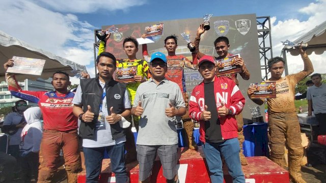 Wali Kota Danny Hadiri Pembukaan Makassar Motorcross 2022, Bermain Sportif Jaga Kekompakan