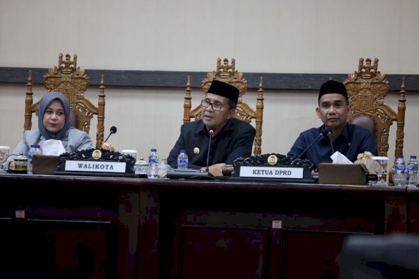 Hadiri Rapat Paripurna DPRD Makassar, Wali Kota Danny Akan Maksimalkan Penanganan Anjal