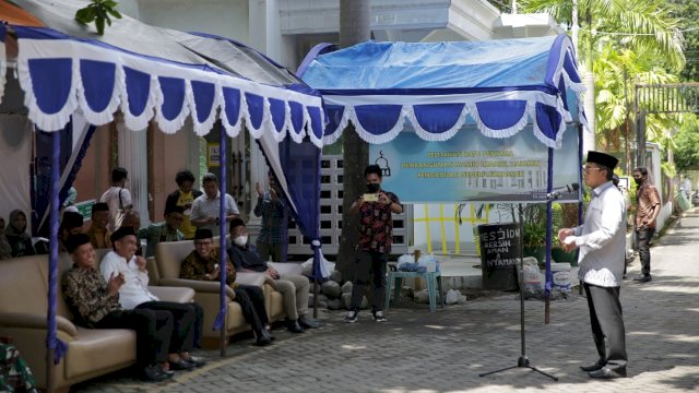 Danny Lakukan Peletakan Batu Pertama Rehabilitasi Masjid PN Kelas 1A