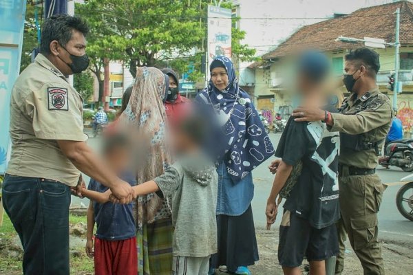 Kadis Sosial Makassar Pimpin Langsung Patroli Anjal dan Gepeng