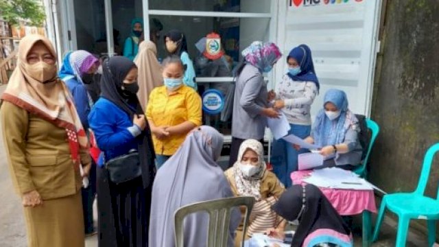 Warga Cambaya Nikmati Layanan KB Bergerak