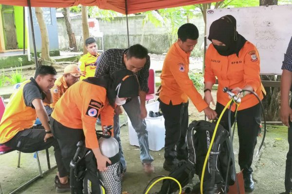 BPBD Makassar Latih 2 Staf Perempuan Jadi Penyelam