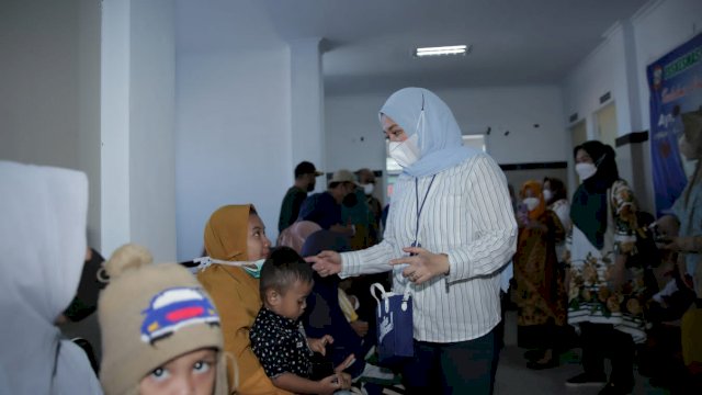 Pantau Langsung Penderita Stunting, Fatma Kunjungi 2 Puskesmas