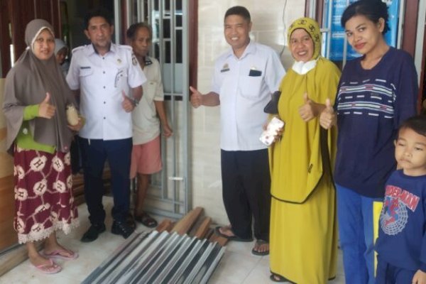 Bantuan Dari BPBD Makassar Disalurkan ke Korban Angin Puting Beliung