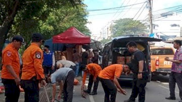 BPBD Makassar Pasang Tenda di Lokasi Kebakaran Veteran