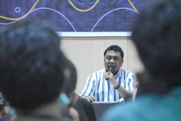 Arifin Kulle Sosialisasikan Perda Kepemudaan