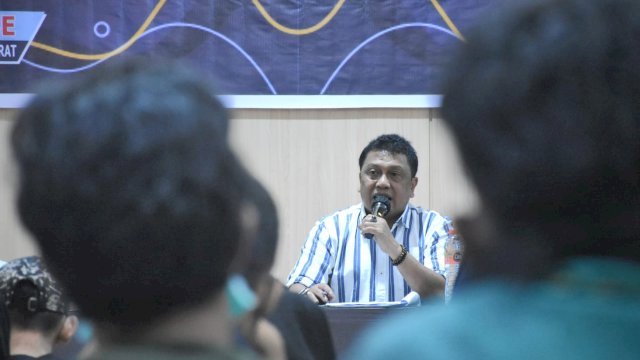 Arifin Kulle Sosialisasikan Perda Kepemudaan