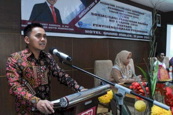 Al Hidayat Samsu Edukasi Warga Soal Perda Pendidikan