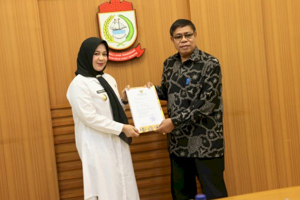 Fatmawati Rusdi Bersama Rektor UKI Paulus Makassar Perjuangkan Bantuan Rusun PUPR