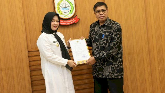 Fatmawati Rusdi Bersama Rektor UKI Paulus Makassar Perjuangkan Bantuan Rusun PUPR