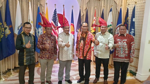 Hari Pertama Tiba di AS, Danny Kunjungi KJRI New York