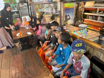 Belajar Kreatif, Gerakan 1001 Buku Berkunjung ke Rammang-rammang