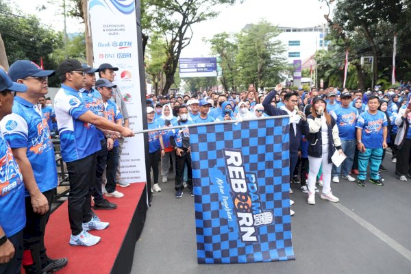 Wali Kota Danny Lepas Peserta Famwalk HUT-98 Perumda Air Minum Kota Makassar