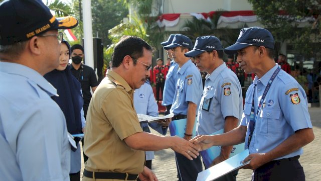 Peringatan HUT-98 Perumda Air Minum Kota Makassar, Ini Harapan Sekda Makassar