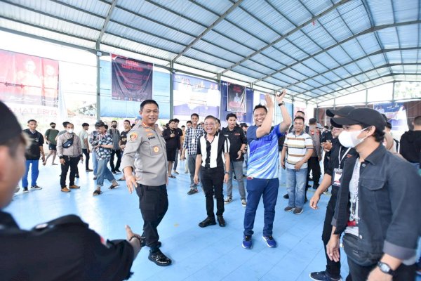 Kapolrestabes dan Dirut PDAM Makassar Kompak membuka Futsal Competiton