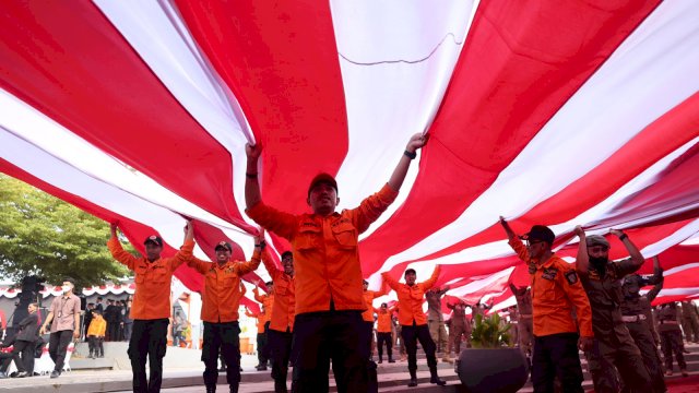 Personel BPBD Makassar Turut Semarakkan Upacara HUT RI