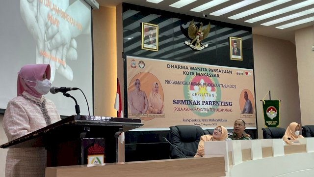 Indira Jusuf Ismail Jadi Narasumber Seminar Pola Asuh Orang Tua Terhadap Anak