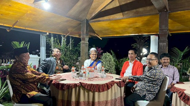 Ketua DPRD Rudianto Lallo Mesra dan Kompak Bareng Danny Pomanto Hadiri Event Magical Toraja