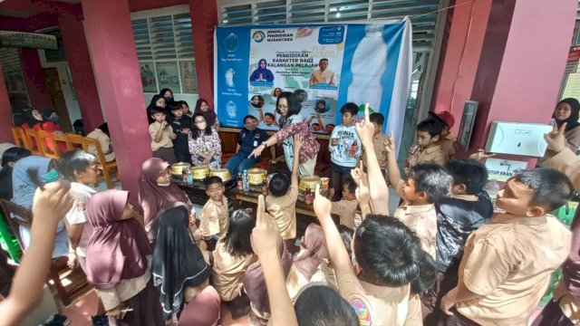 Gandeng Dinas Perpustakaan Kota Makassar, JPN Gelar Roadshow Literasi dan Pendidikan Karakter Dikalangan Pelajar