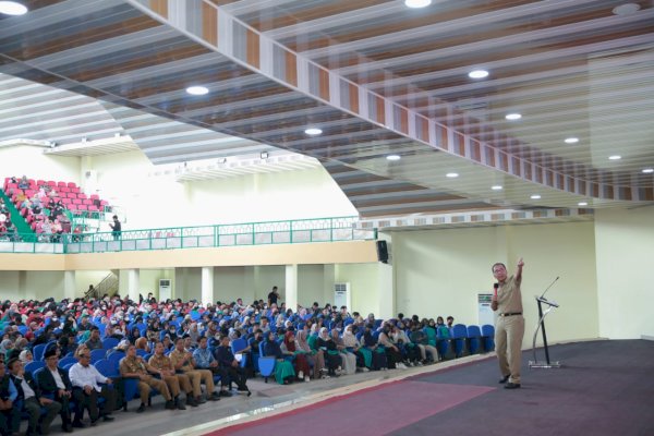 Orasi Ilmiah Danny Pomanto Bakar Semangat 1.200 Mahasiswa KPM IAIN Pare &#8211; Pare