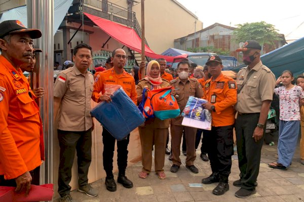 Pemkot Makassar Salurkan Bantuan Logistik dan Material untuk Korban Kebakaran di Rappokalling 