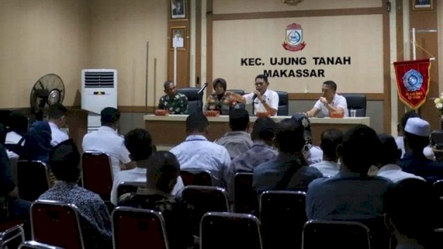 Camat Ujung Tanah Pimpin Rakor Persiapan Rencana Kunker Jokowi