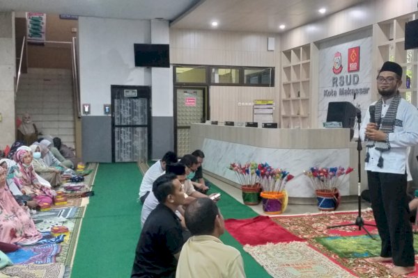 Tingkatkan IMTAQ, RSUD Kota Makassar Gelar Pengajian Bulanan dan Shalat Ashar Berjamaah