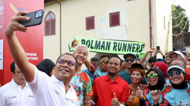 Bareng Ganjar Pranowo, Danny Semangati Ratusan Pelari Friendshp Run