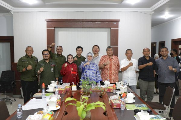 Bersama DLH, Ketua PKK Makassar Pimpin Rapat Bahas Penataan Taman Hingga Penebangan Pohon Ilegal