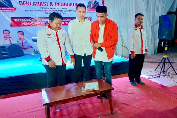 Hadiri Pelantikan PKPM, Rudianto Lallo Janji Sumbang Ambulance