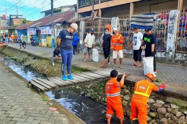 Camat Mamajang Pimpin Sabtu Bersih di Beberapa Lokasi