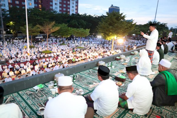 Ribuan Jamaah Hadiri Makassar Shalat Subuh Berjamaah