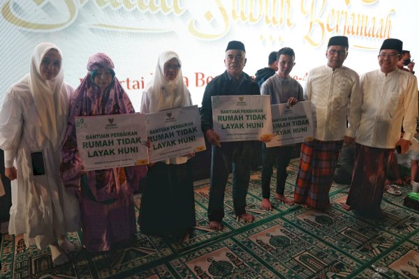 Salat Subuh Berjamaah, Baznas Beri Bantuan Perbaikan Rumah Tidak Layak Huni