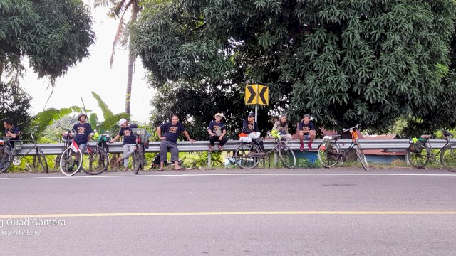 Komunitas Sepeda tua Makassar (KOSTUM) Touring Makassar Pinrang